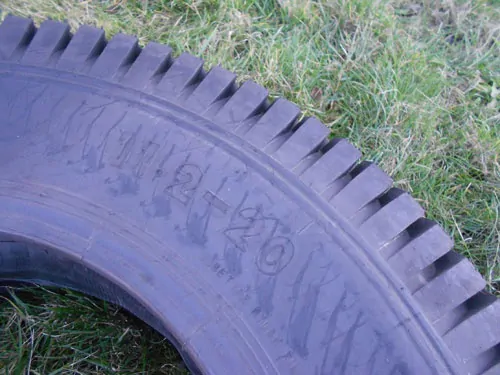 Pneu Gazon 20" AR - Iseki : Sial, Sial/Hunter, Sial/Hunter 18S/TH18, TF17, TU160, TU165, TU167, TU PP
Kubota : B1-16, GB18(F), GB160
Yanmar : F13, F16, YM1502, YM1602
