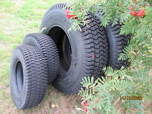 Kit pneus gazon 12 -20" - Kubota : A-195, A19, Aste
Yanmar : AF-15, AF-16, AF-17, YM1502, YM1602
