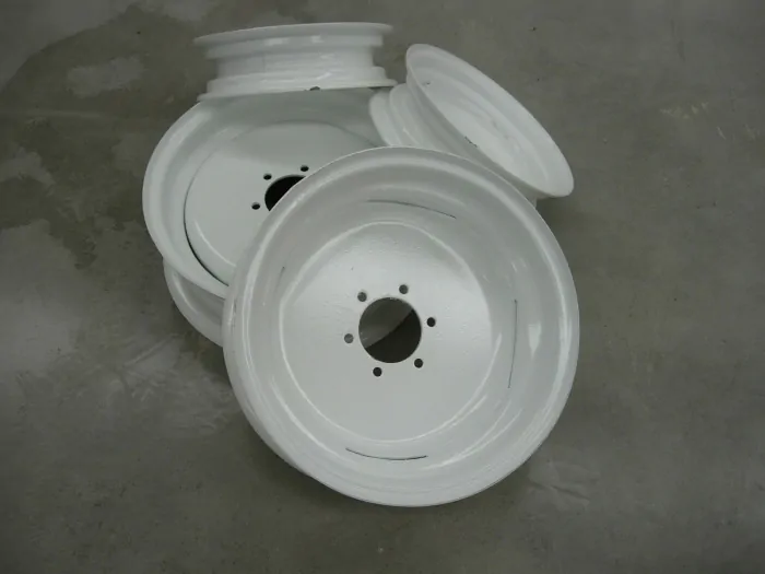 Kit jantes blanches 12 et 16" - Iseki : Sial, TF3, TF5, TM3160, TU, TU130, TU140, TU1400, TX, TX1210, TX1300, TX1410, TX2140
Kubota : XB1
