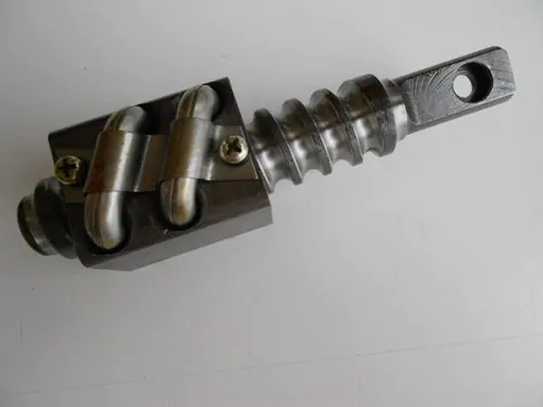 Arbre de direction  - Kubota : B8200HST, L1802, L2002, L2202, L2402
