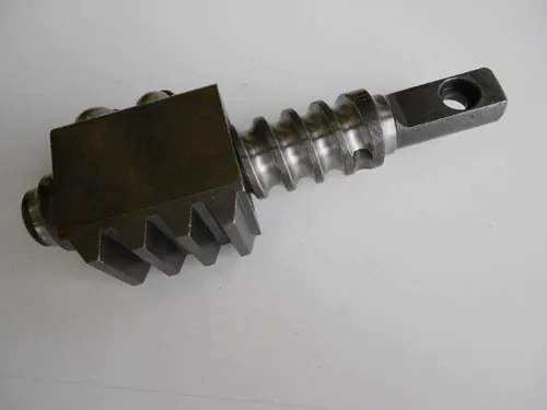 Arbre de direction  - Kubota : B8200HST, L1802, L2002, L2202, L2402
